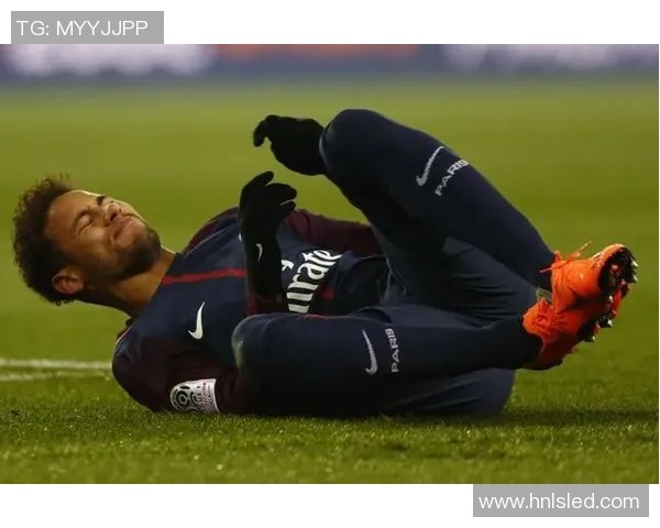 内马尔本赛季再度受伤巴黎欧冠前景恐遭重创