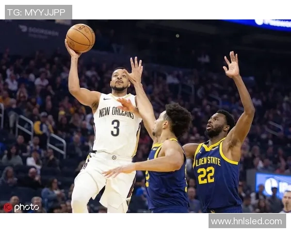 2015年勇士与鹈鹕精彩对决全场中文解说回顾与分析