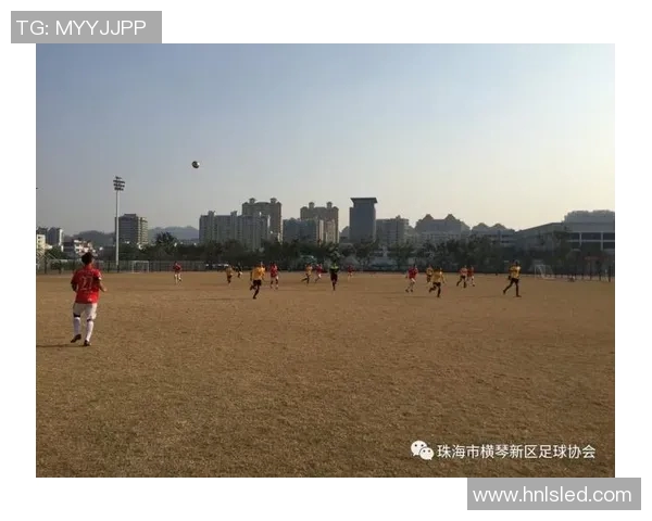 尼泊尔女足与不丹女足激战正酣争夺南亚足球赛冠军荣耀 尼泊尔女足与不丹女足激战正酣争夺南亚足球赛冠军荣耀