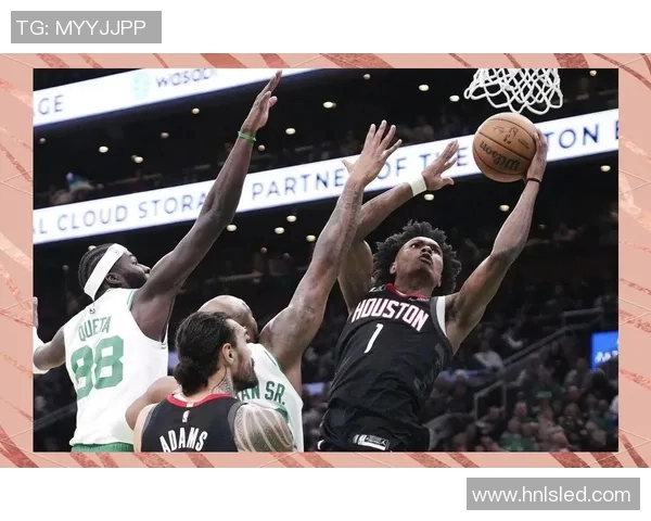 火箭队与湖人队激战G四争夺季后赛关键胜利的精彩对决 火箭队与湖人队激战G四争夺季后赛关键胜利的精彩对决