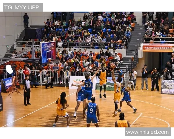 中国国家蓝球队迎战美国队决战篮球巅峰展现实力与激情