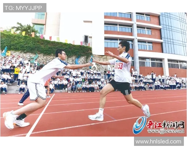 华侨球队与清华大学激战三加时赛场拼搏展现青春风采与团队精神 华侨球队与清华大学激战三加时赛场拼搏展现青春风采与团队精神